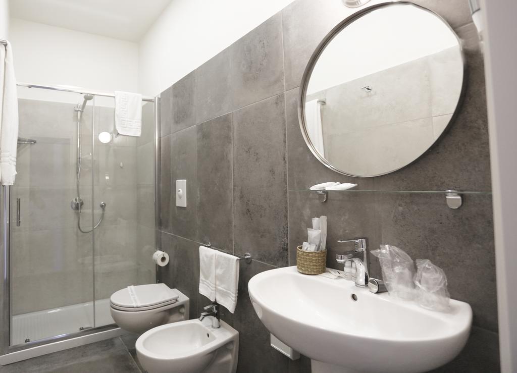 Toledostop Неаполь Экстерьер фото Bathroom