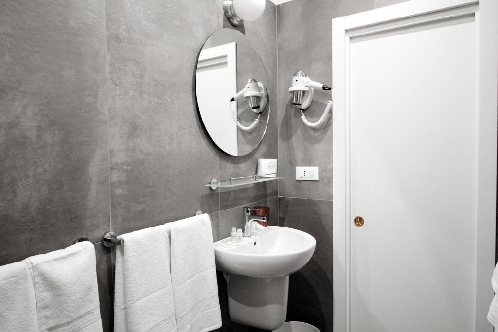 Toledostop Неаполь Экстерьер фото Bathroom