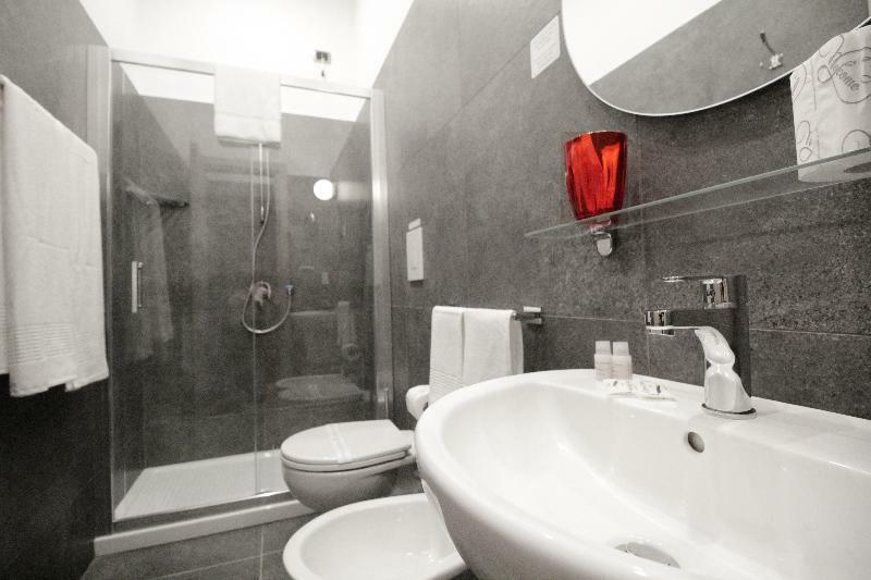 Toledostop Неаполь Экстерьер фото A modern bathroom